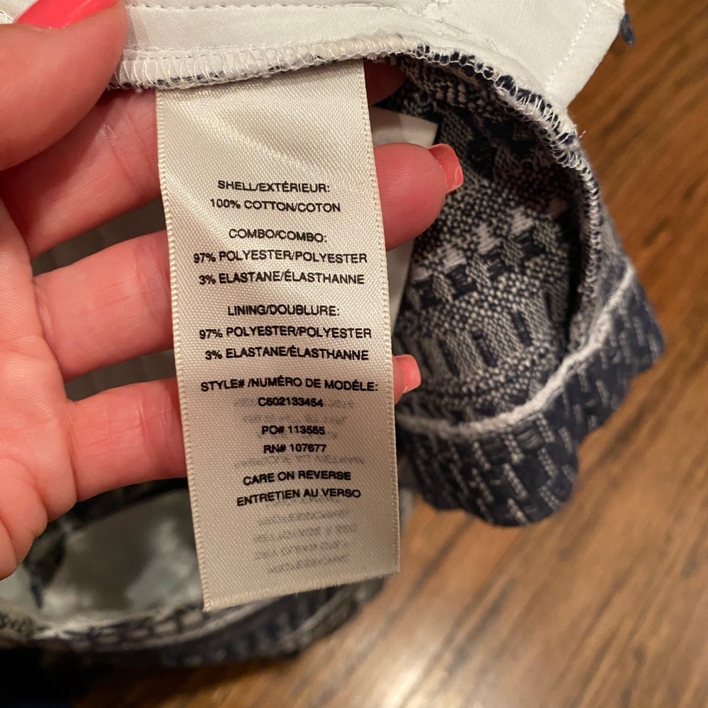 Alice & Olivia caddy shorts size 0 - Picture 6 of 6
